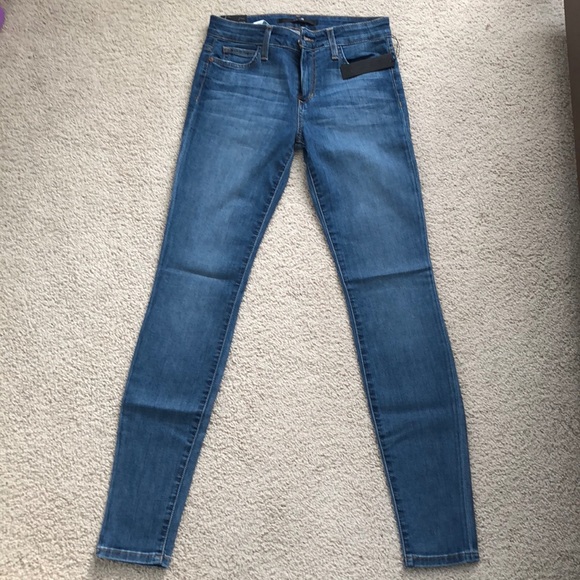 Joe's Jeans Denim - Brand new with tags Joe’s Jeans The Skinny sz 27
